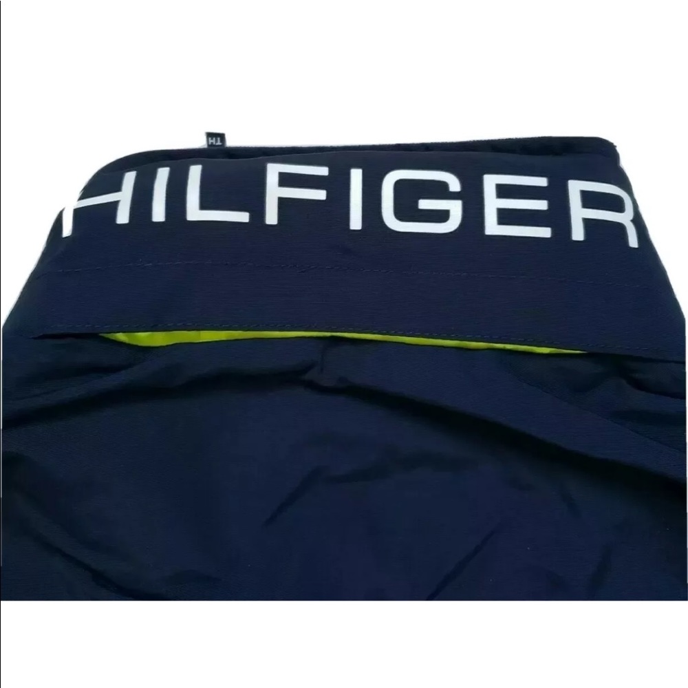 Tommy Hilfiger - Picture 3 of 13